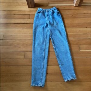 vintage Levi’s 501 for women dreamiest mid blue high rise taper early 90s